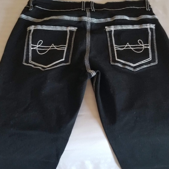 Jeans - Picture 4 of 4